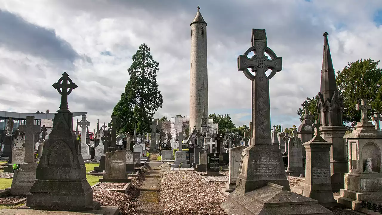 Graveyards at Glasnevin Cemetery Museum